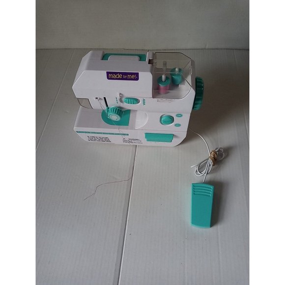 My Very Own Sewing Machine Motorized Machine for Kids Ages 8+ - Picture 13 of 16